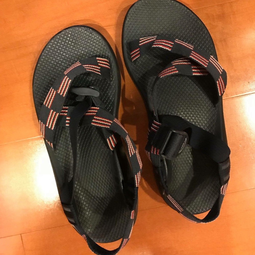 Size 9 male chacos